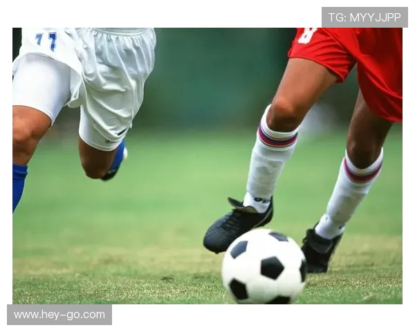 那些在球场上懒散踢球的足球明星们背后的故事与原因